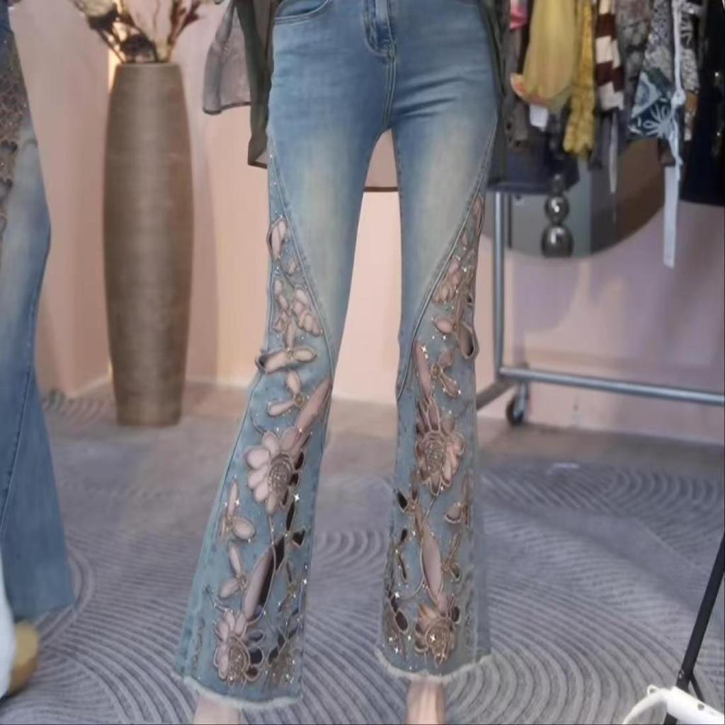 Mẫu quần jean nữ mới mùa hè 2025, thiết kế ôm dáng, phù hợp ankle boots