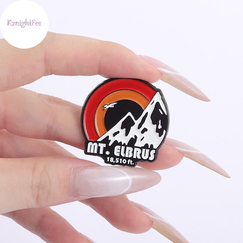 K2nightFee Elbrus Trâm Cài Áo with Phong Cảnh Bình Minh Núi Tuyết - Quà Tặng Du Lịch