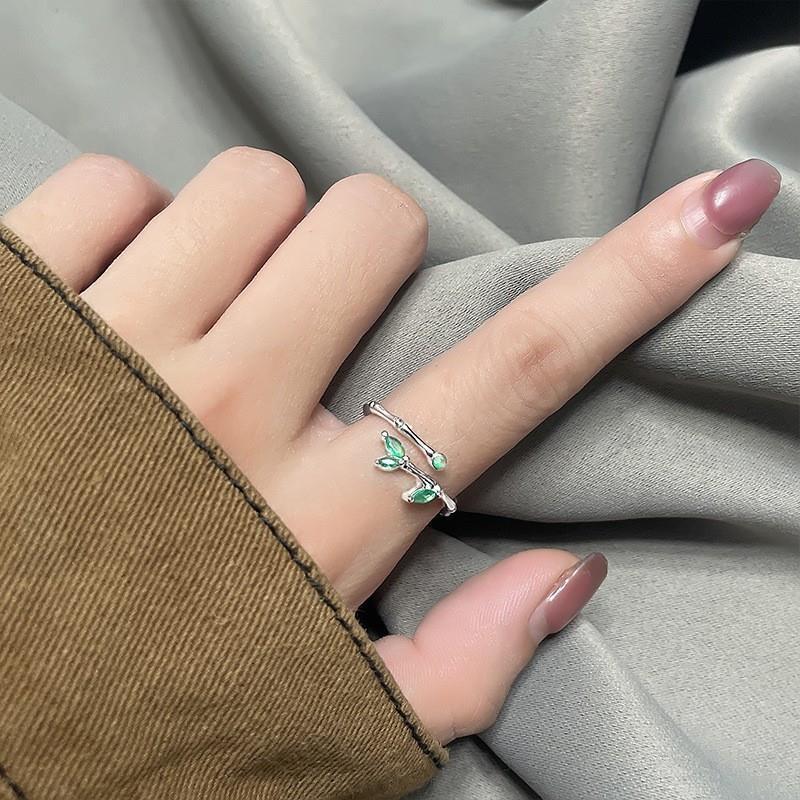 【Ready Stock】 Green Leaves Ring Female Opening Niche Design Leaves Diamond-Embedded Bamboo Joint Sil