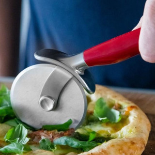 Dao Cắt Pizza KitchenAid Coreline - Màu Đỏ/Đen