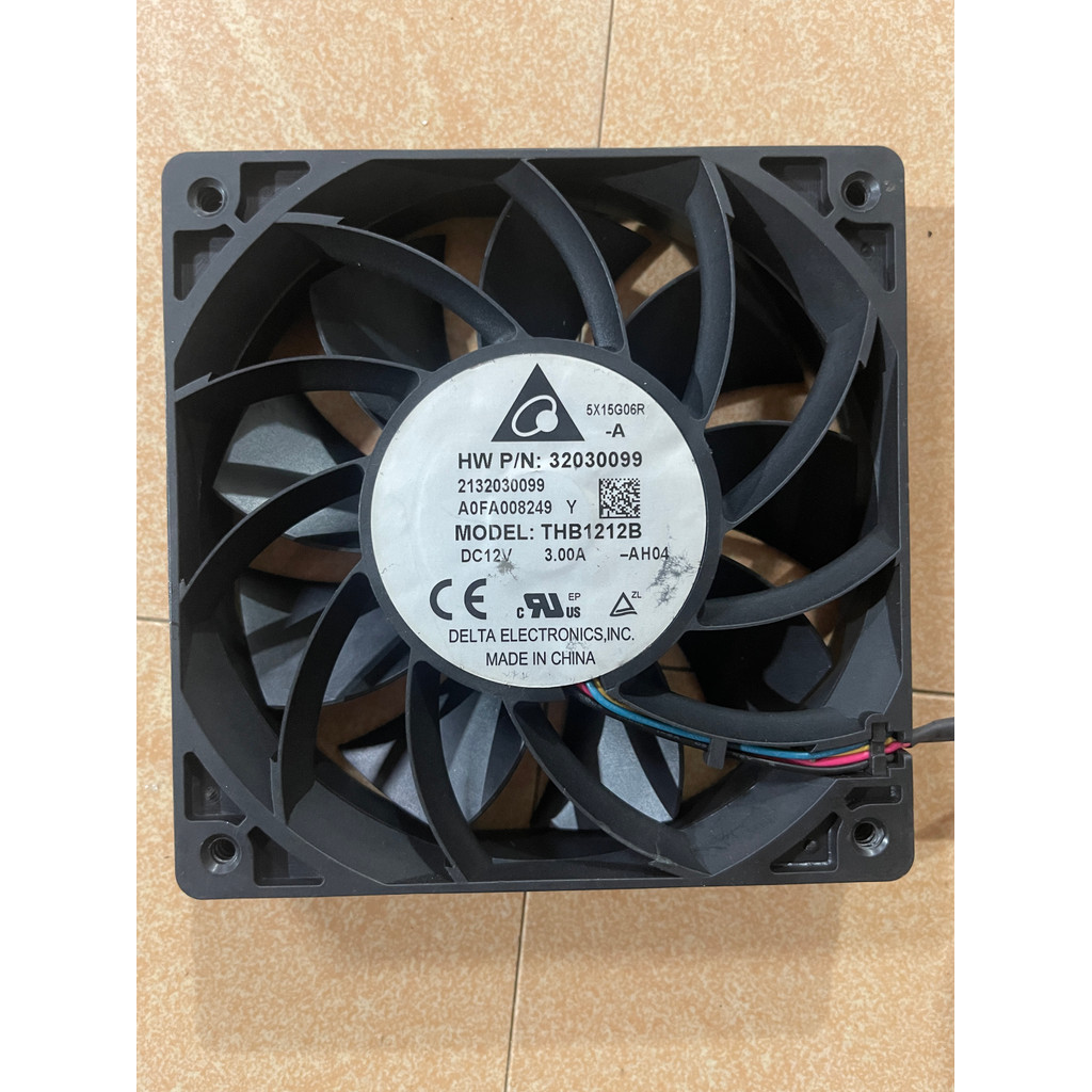 Quạt làm mát bạo lực tốc độ cao Delta THB1212B 12V 3.0A 1.000 vòng / phút chính hãng Delta THB12cm
