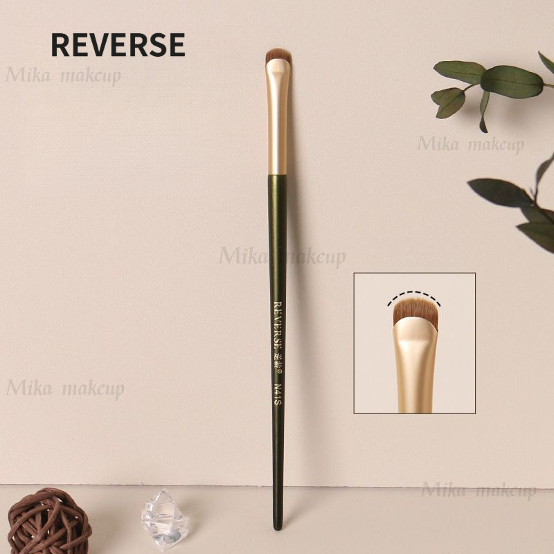 REVERSE Cọ trang điểm Modern Era N41 Bút kẻ mắt hình lưỡi liềm Soft