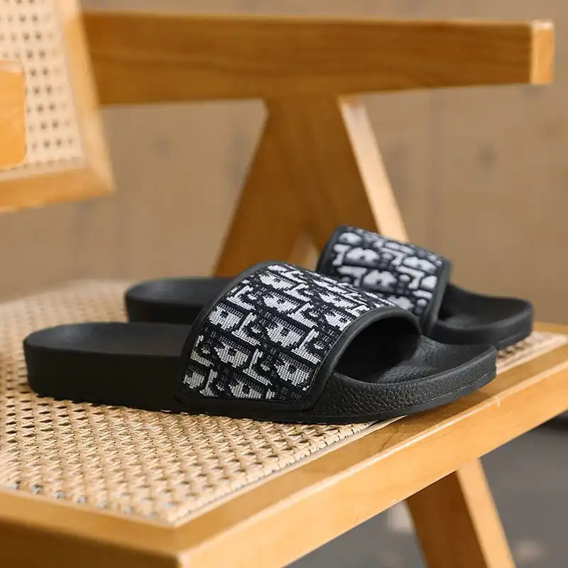 DA7KM 2FENDI382 2025 Mùa Hè Nam Phong Cách Mới Châu Âu Mỹ Flip-Flops Dép Ngoài Trời Dép Trong Nhà Hộ