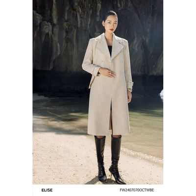 Măng tô tweed sợi be nâu ốp túi chéo thiết kế Elise FW2407070OCTWBE