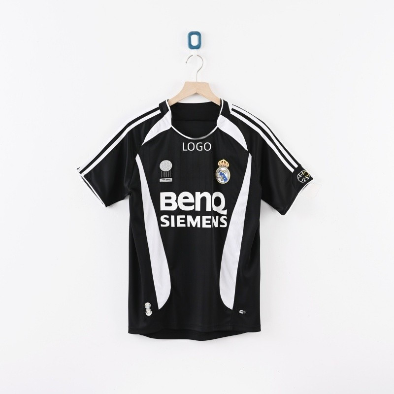 2006 / 07 Real Madrid Retro Edition Áo thun bóng đá nam tay ngắn