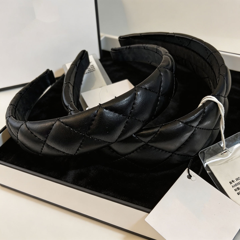 New classic diamond pattern embroidered padded high-crown headband