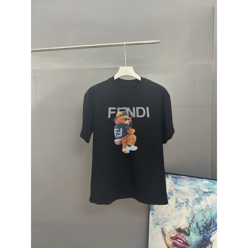 FENDI / FENDI 2026 Đầu Xuân Phong Cách Mới Áo Thun Ngắn Tay Nam Nữ Phong Cách Cặp Đôi Đáy Áo Sơ Mi T