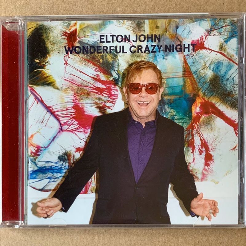 Đêm điên cuồng tuyệt vời của Elton John