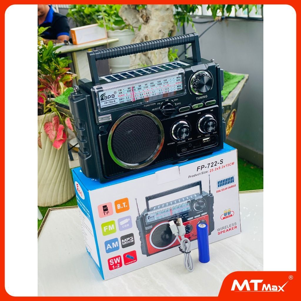 Radio FP 722S sử dụng pin năng lượng mặt trời 10w âm thanh sống động