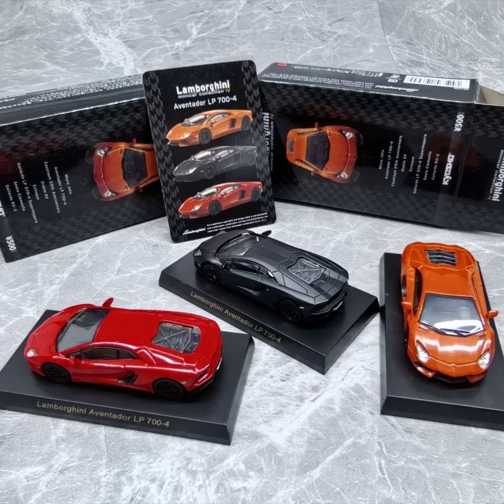 Xe mô hình đúc hợp kim Kyosho 1: 64 Lamborghini Aventador LP700-4