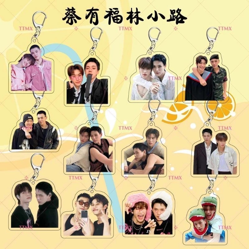 Móc khóa DaouOffroad Century of Love Thế Kỷ Tình Yêu mica acrylic 2 mặt in hình sắc nét phụ kiện quà