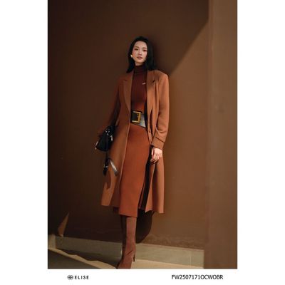 Măng tô dạ nâu đai eo thiết kế Elise mã FW2507171OCWOBR