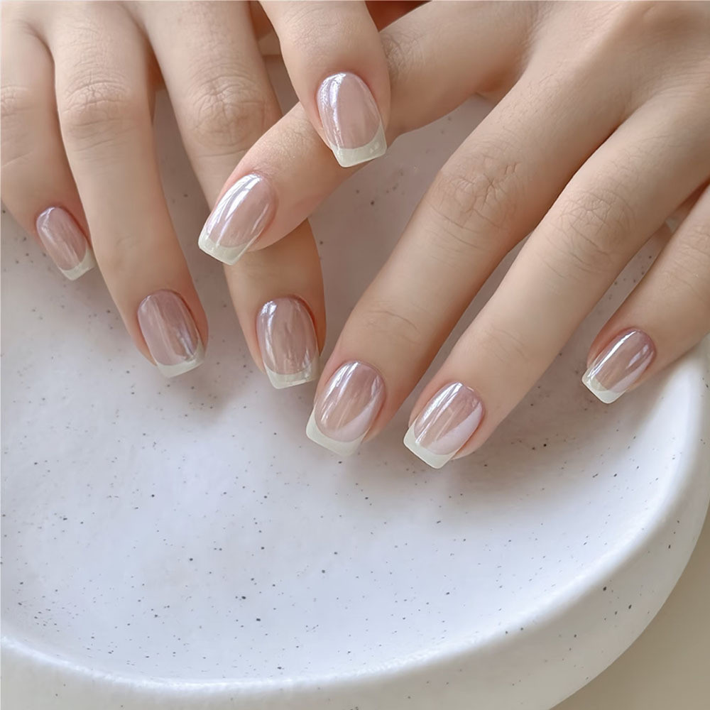 Trắng Chrome French Press on Nails Ngắn, Vuông Aurora Glazed Stick On Nails Dành Cho Nữ