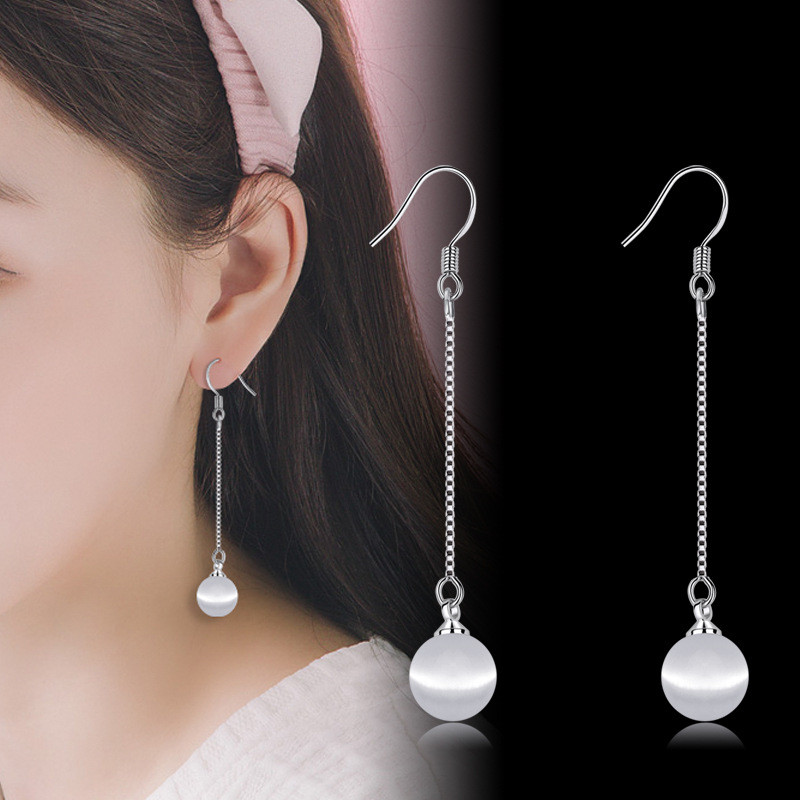 <[CDATA[Earings tua dài opal, bạc nguyên chất]]>