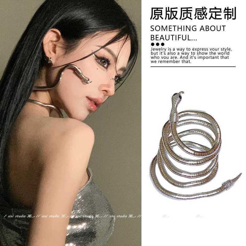 Halloween Medusa Phụ Kiện Xương Rắn Dây Xích Cảm Thấy Xương Đòn Dây Chuyền Cao Cấp Vòng Cổ Phong Các