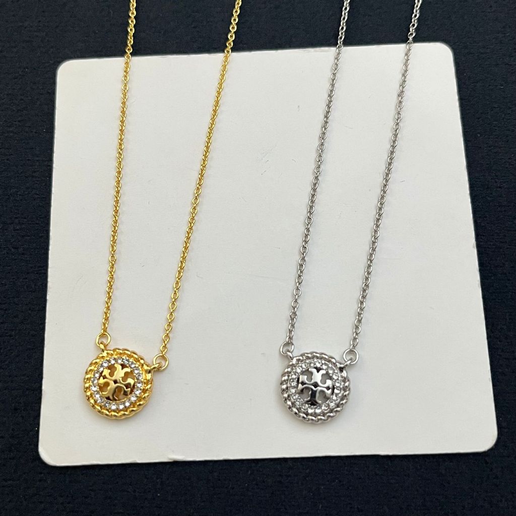 Elegant and luxurious design, exquisitely inlaid with enamel enamel English letters, fashionable and