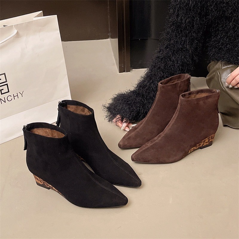 Sheepskin Version～2025New Autumn/Winter Pointed Toe Wedge Heel Leopard Print Patchwork Fashion Boots