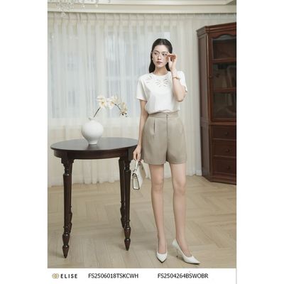 Quần short nâu khói túi chéo thiết kế Elise mã FS2504264BSWOBR