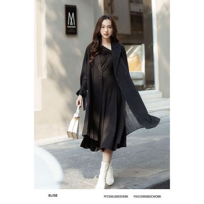 Măng tô đen dập ly sau thiết kế Elise FW2109008OCWOBK