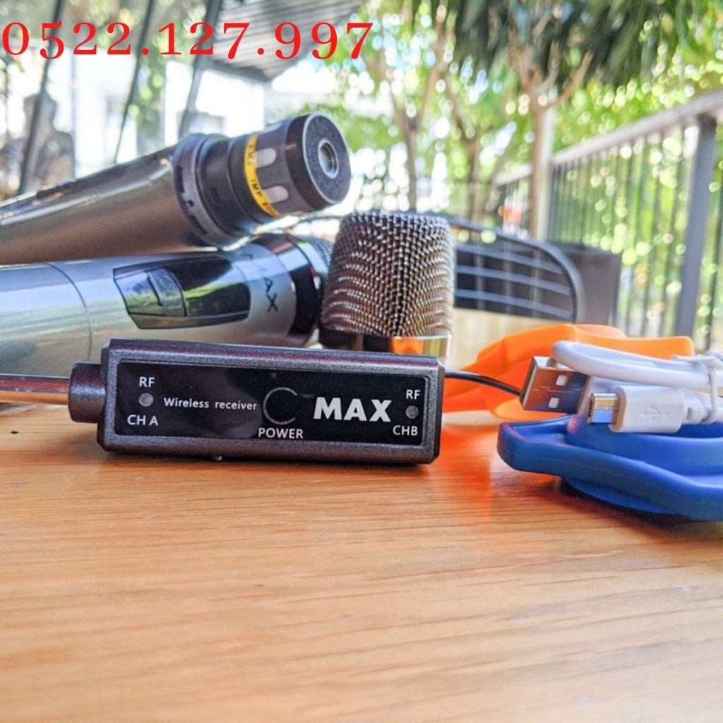 [HCM]Micro Karaoke không dây đa năng Max 39 ( màng hình LCD + 2 cây mic ) - Tần số UHF - Cát Tường a