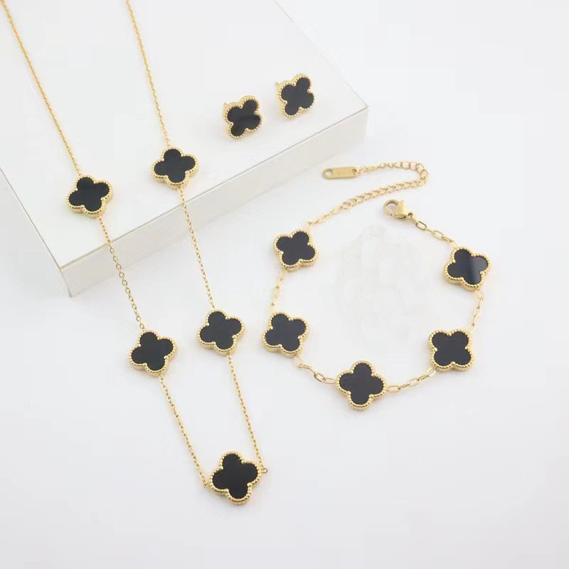 Popular~Light luxury versatile stainless steel four-leaf clover jewelry set for women necklace, earr