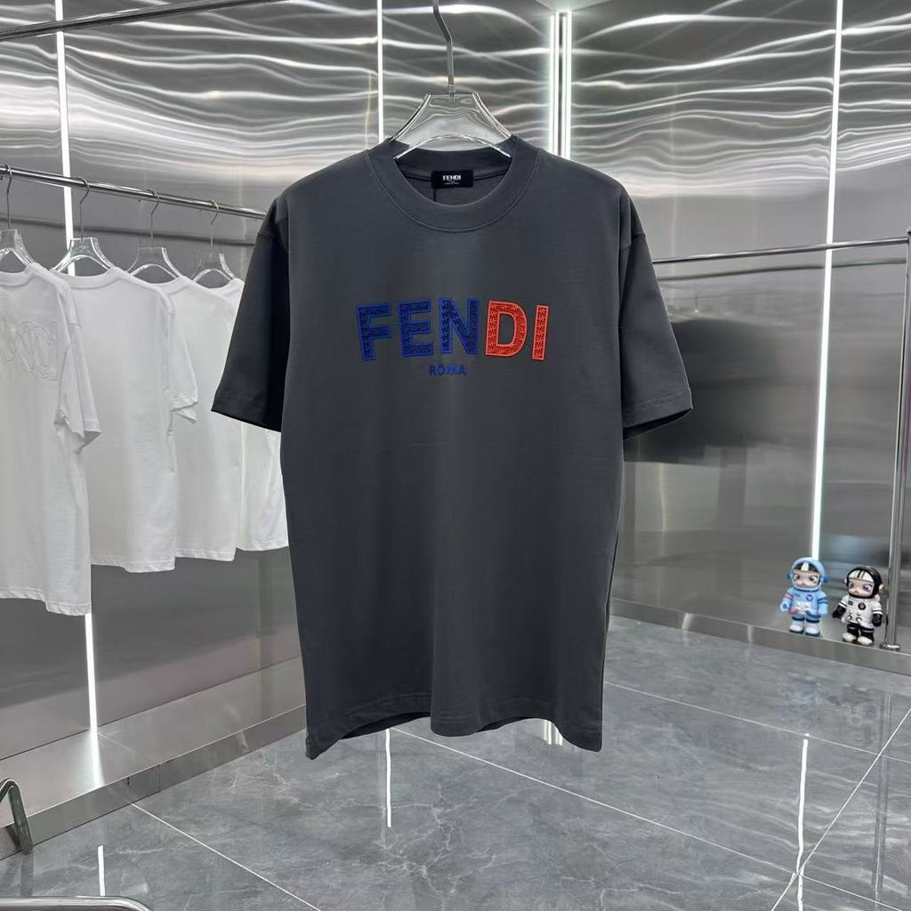 Fendi / Fendi 2026 Phong Cách Mới Nam Nữ Áo Thun In Hình Áo Thun Cao Cấp Áo Thun Ngắn Tay Top Thể Th