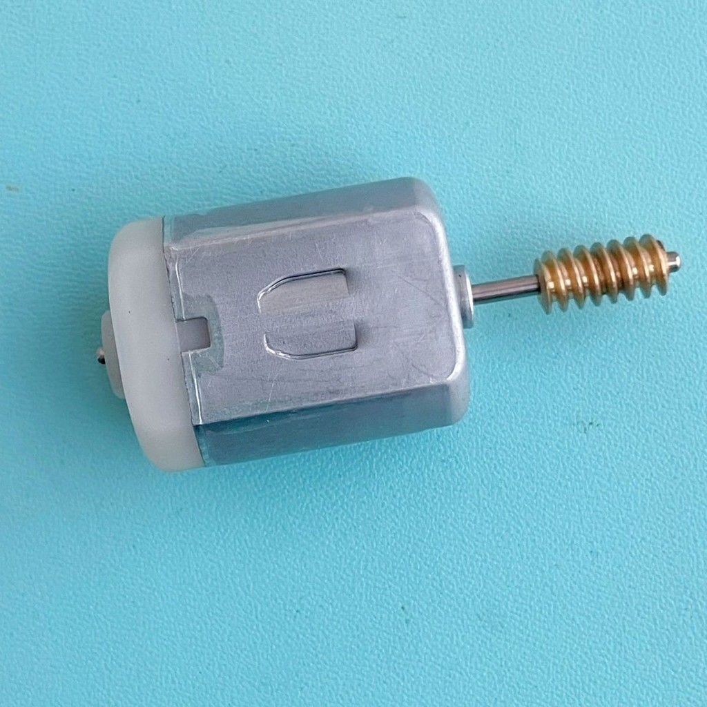 Thích hợp cho Ford Fox M3 Mazda 3 Mazda 6 Cửa Khóa Động Cơ Động Cơ Cánh Hổ Locker Động Cơ