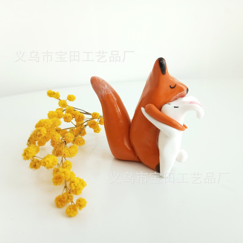 A Lovely Fox and Bunny Hug Home Phim hoạt hình Tượng nhựa Mini Đồ trang trí