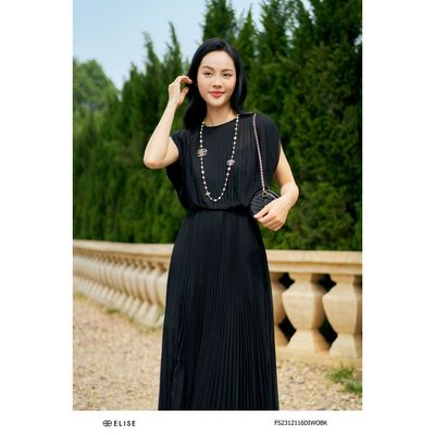 Đầm chiffon đen dập ly đai eo thiết kế Elise FS2312116DIWOBK