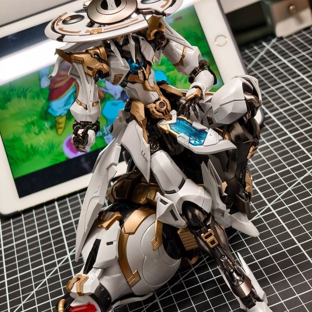 Mô hình Gundam có sẵn] Ao Bing Guan Yu Lu Bu Guan Erye Bai Xue Jihong Mô hình lắp ráp Hộp bí ẩn ngẫu
