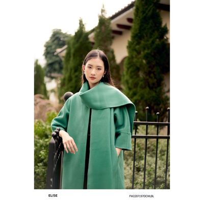 Áo măng tô lông cừu xanh nhạt kèm khăn thiết kế Elise FW2207197OCWLBL