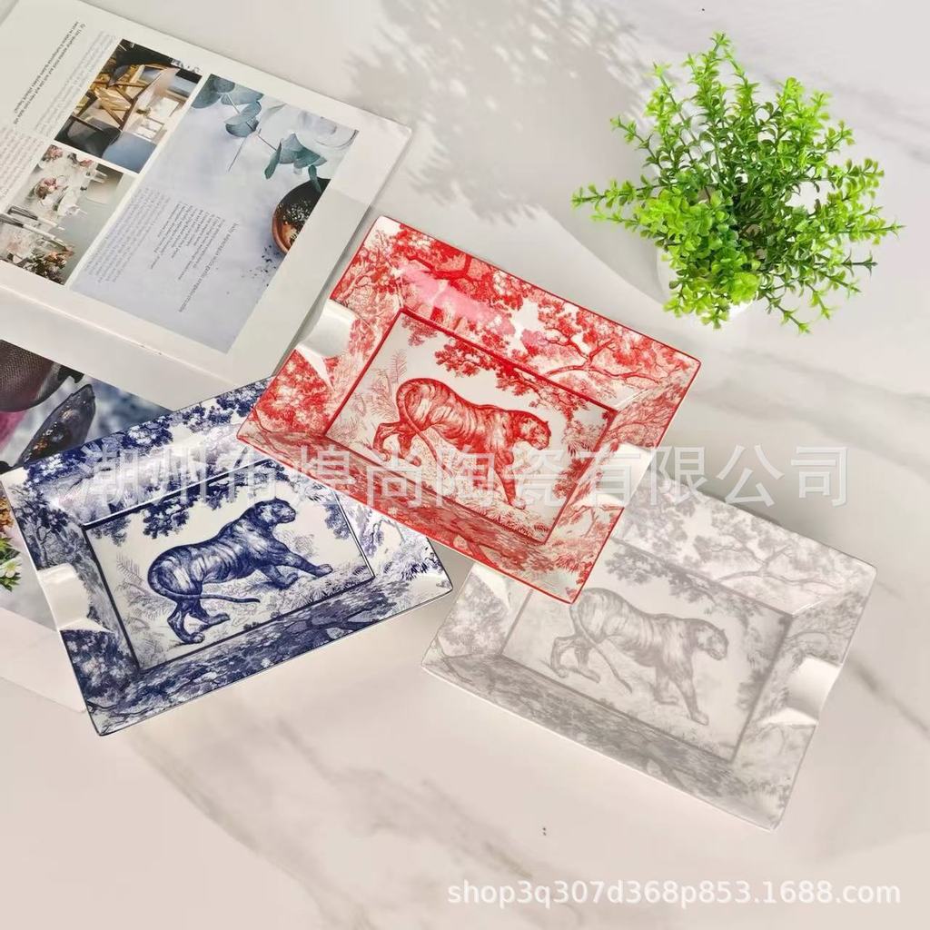 Rui series household ceramic ashtray, high aesthetic value decorative piece, club cigar ashtray, gif