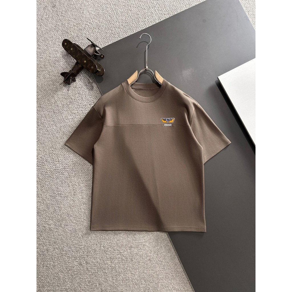 Fendi / Fendi 2026 Phong Cách Mới Nam Nữ Áo Thun In Hình Áo Thun Cao Cấp Áo Thun Thể Thao Áo Thun Rờ