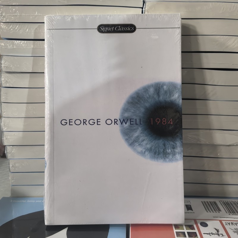 Hàng sẵn có Vận chuyển nhanh 1984 Phiên bản tiếng Anh George Orwell George Orwell Novel 26512A8 / 29