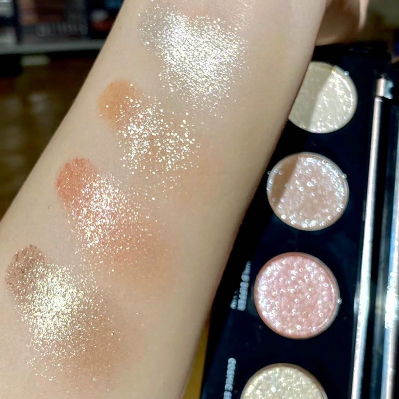 Phấn mắt Famoty Moonlight 4 màu lung linh
