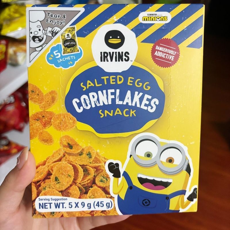 Đặc sản Singapore IRVINS Đồng thương hiệu Minion Series Muối lòng đỏ trứng Bột ngô Đồ ăn nhẹ phồng n