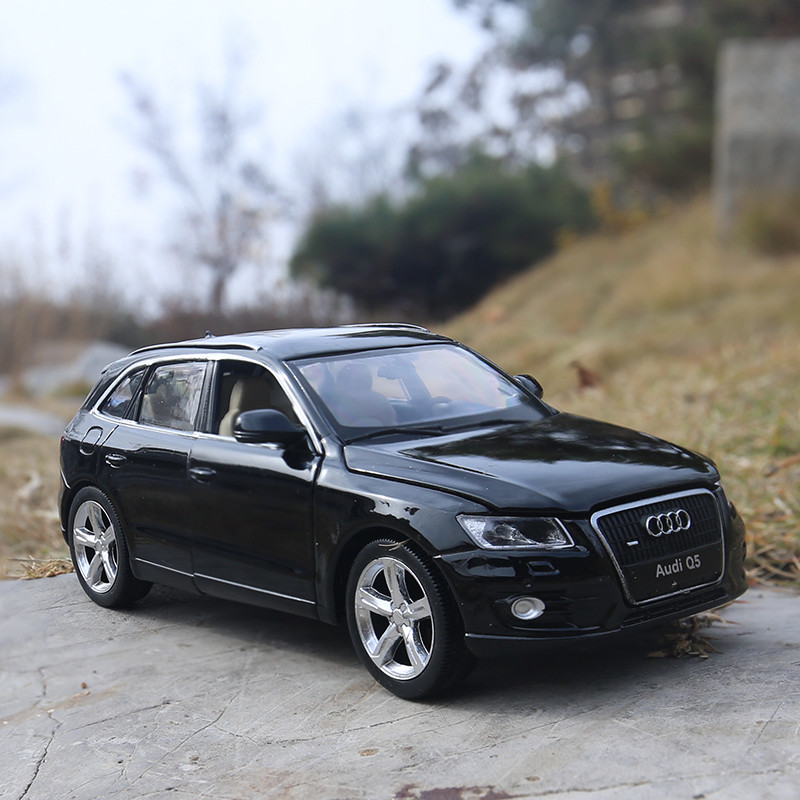 Audi Q5 1: 32 Hợp Kim Xe Mô Hình Xe Địa Hình Mở Cửa Âm Thanh Đèn Kéo Lại Xe Mô Hình A8 Q7 Đồ Chơi Bé