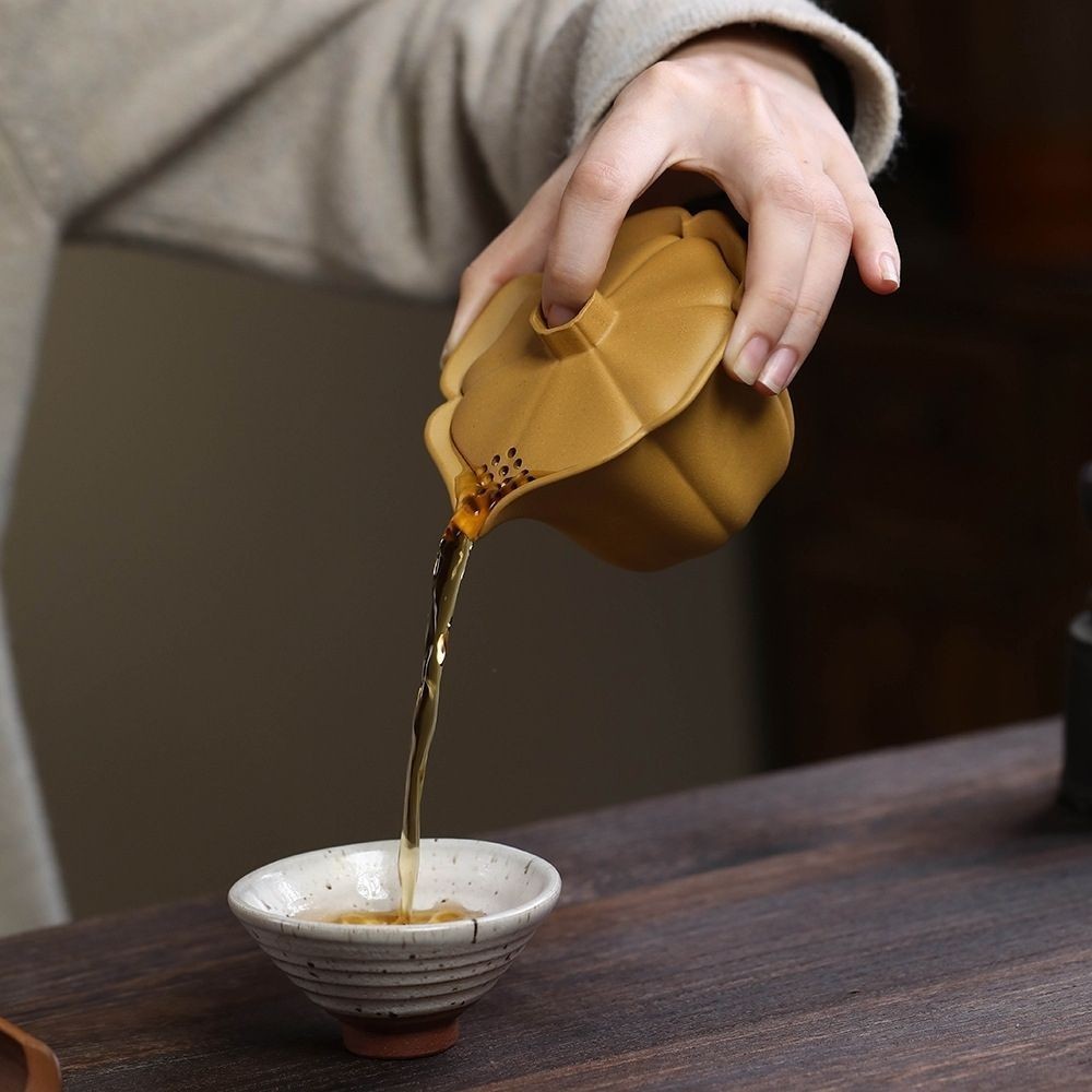 Yixing Zisha Lotus Hand Grab Pot Not Hot Tea Maker Single Pot Lotus Tea Maker Fair Cup Kung Fu Tea S