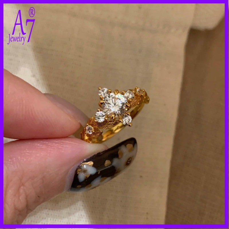Nhẫn bốn mũi tròn Moissanite tối giản M5272