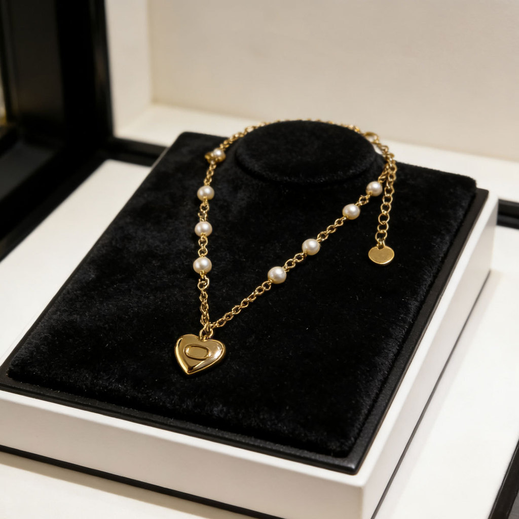 New multi-element letter necklace, collarbone chain, vintage pearl necklace, high-end multi-element 