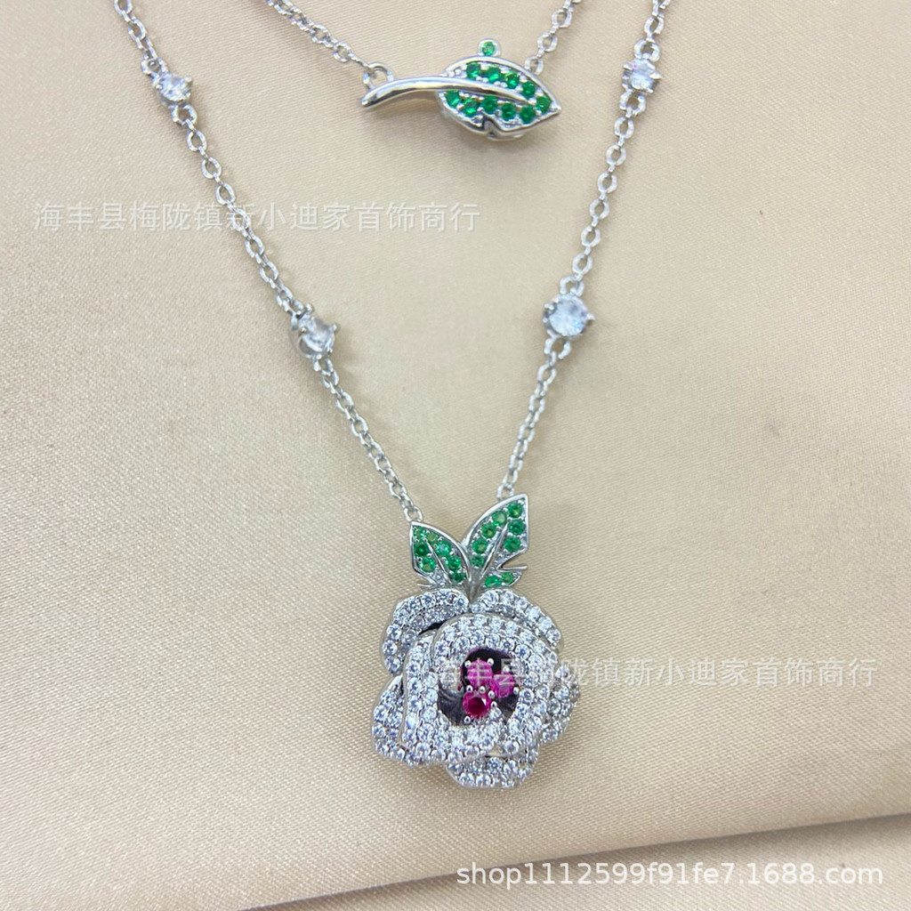 /v Gold-plated diamond flower necklace with colorful diamonds, high-end versatile collarbone chain, 