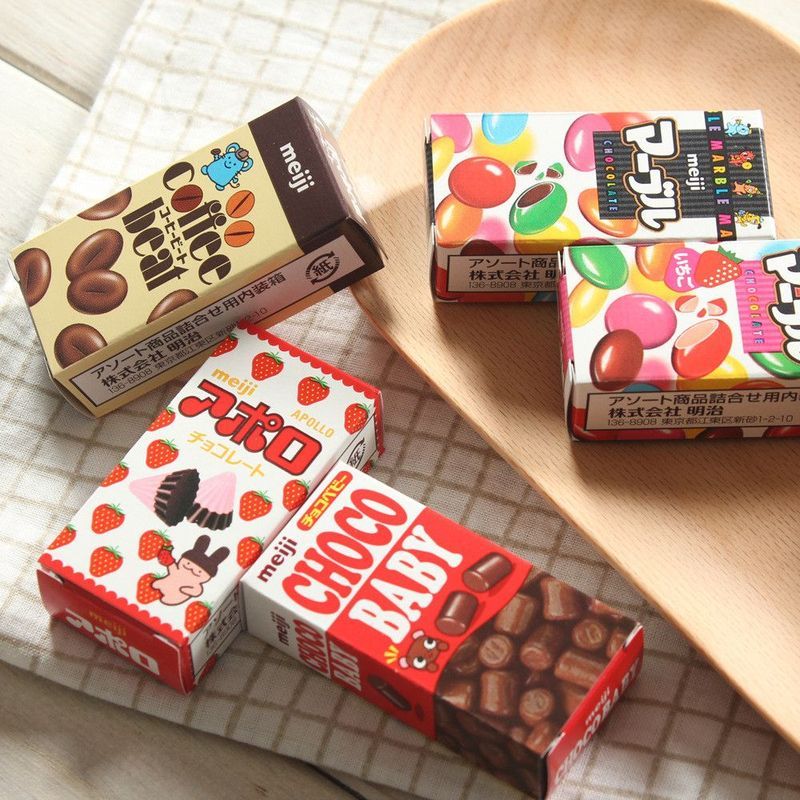 5.5 readystock Meiji Meiji Five Treasures Miscellaneous Chocolate Beans BABY Candy Snacks Quà tặng n