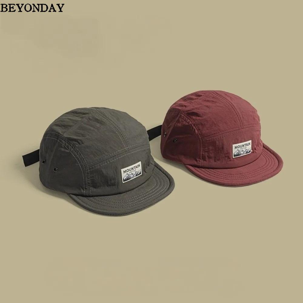 BEYONDAY 5 Panel Cap - Mũ Bóng Chày Vành Ngắn, Thêu Nhẹ, Chống Nắng Phù Hợp Cho Nam Và Nữ