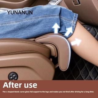 YUNAUN Hỗ trợ chân xốp bộ nhớ, Vỏ da lộn Đệm ghế ô tô dày, Tấm lót thoải mái cho người lái xe chống trượt có thể điều chỉnh