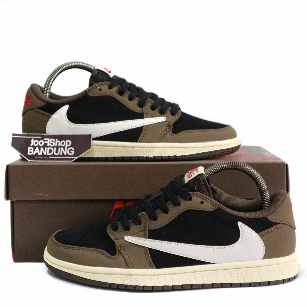 Mũ cổ điển Travis Scott Cactus Jack, màu đen, size 40-45.