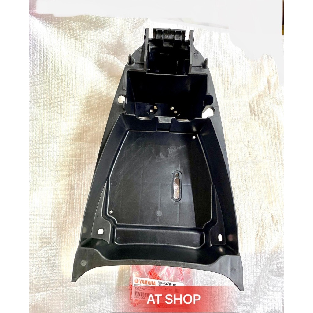 Thùng yên MIO chính hãng yamaha.5wpf473r