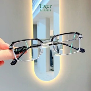 Kính cận thị thời trang -0.5 -1.0 -1.5 -2.0 -2.5 -3.0 -3.5 -4.0 -4.5 -5.0 -5.5 -6.0 độ dành cho nam và nữ với tròng kính có thể tháo rời kính chống ánh sáng xanh 050