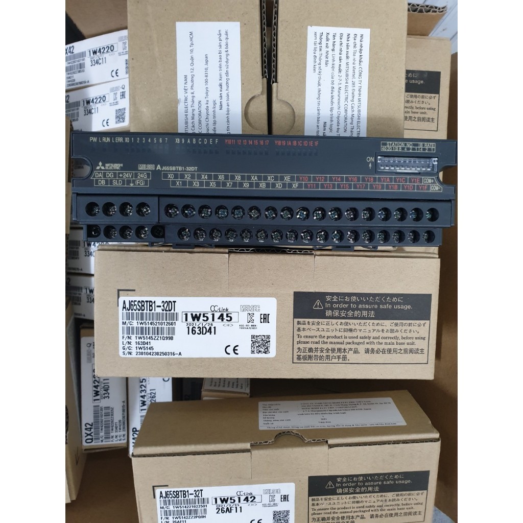AJ65SBTB1-32D Mô đun truyền thông CC-link AJ65SBTB1-32T Mitsubishi New
