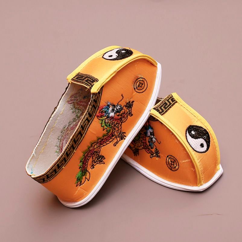 Tất may mắn giày rồng vàng vàng giày rồng vàng ông nội vải Giày đế bằng Đạo giáo Giày Ngọc Giày Giày
