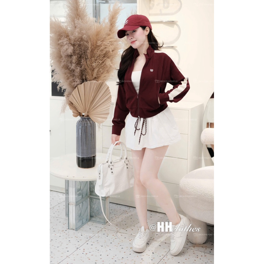 Áo Khoác Nỉ Wilson Thêu Logo Ngực HH • Melanie Boutique